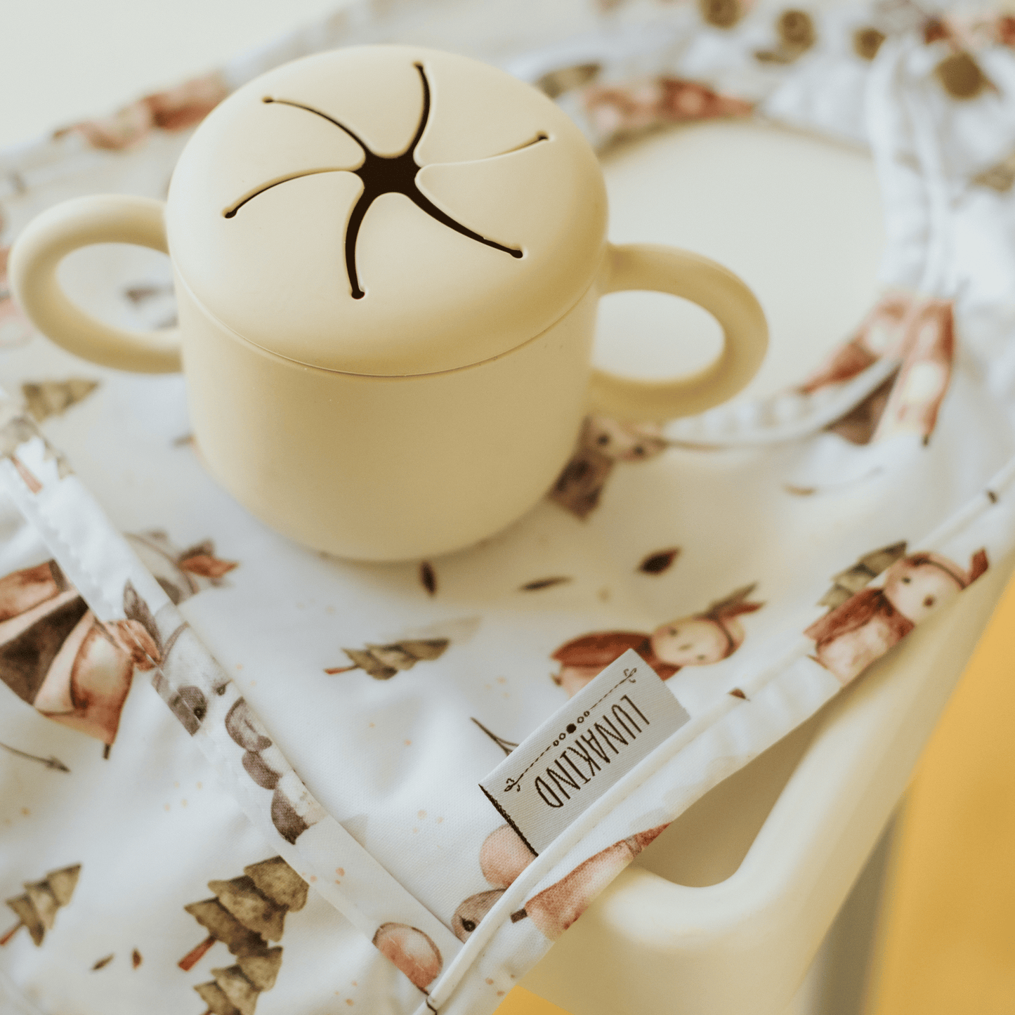 BUY 4 GET 1 FREE Lätzchen