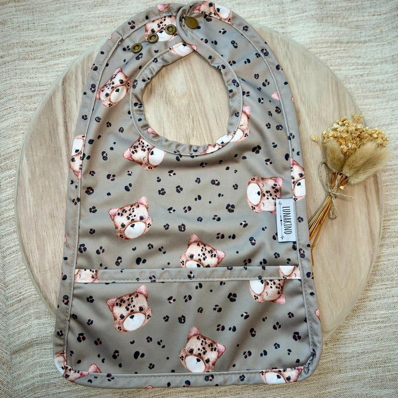 Lunakind Reusable Bibs – wipeable with drip tray